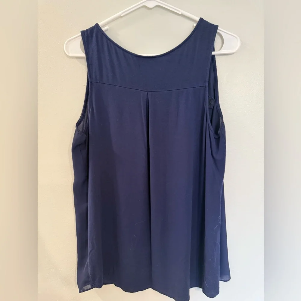 Navy Sleeveless Blouse with Zipper Detail Size XL - Picture 2 of 4